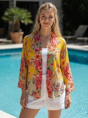 Akemi + Kin Floral Short Kimono